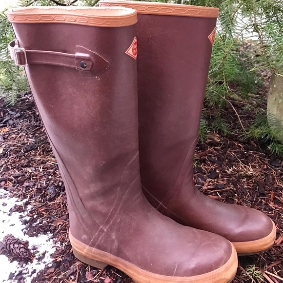 red ball insulated boots